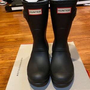 Hunter Rain boots in box new w/o tag